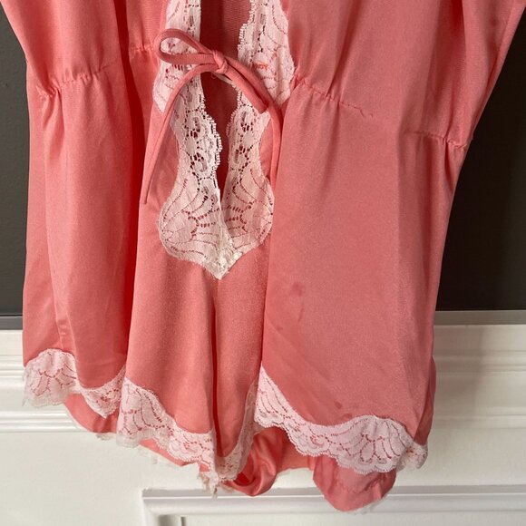 Vintage 70s Peach Nylon Lace Trim Teddy Lingerie Romper One-Piece Tie Front XS - Picture 4 of 7
